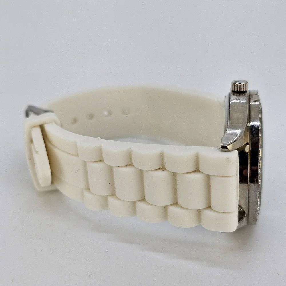 38MM Women's Watch White Dial Crystal Bezel White Plastic Bands New‎ Battery